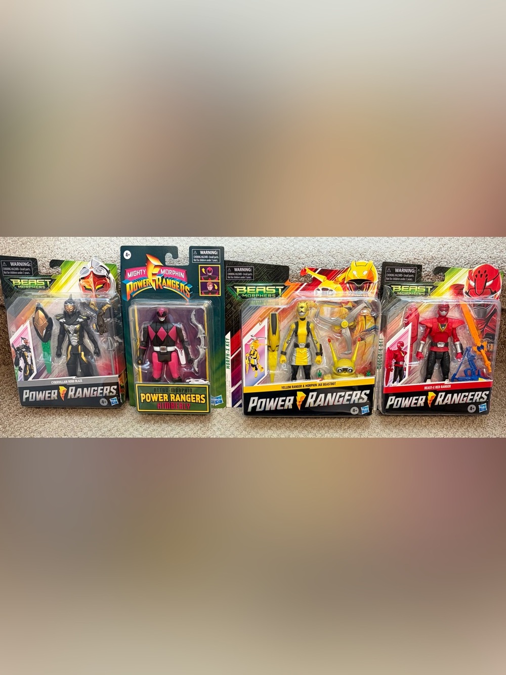 4 Power Ranger figures